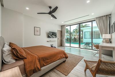 RAW21980: Luxurious, modern villa with pool and garden in Rawai. Photo #45