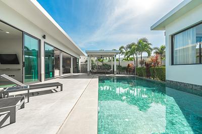 RAW21979: Luxurious, modern villa with pool and garden in Rawai. Photo #59