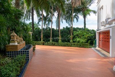 KOH21965: Opulent Five-Bedroom Residence with Breathtaking Ocean Views Available for Sale in Koh Sirey. Photo #36