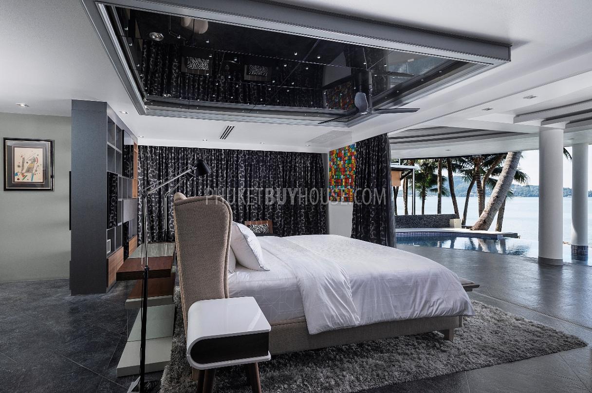 PAT7070: Villa with Outstanding Design Close to Patong. Photo #28