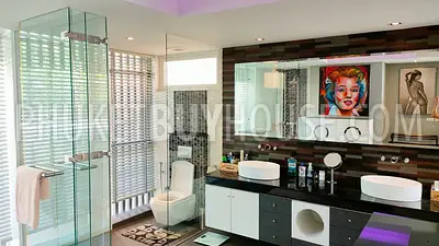 PAT7070: Villa with Outstanding Design Close to Patong. Photo #26