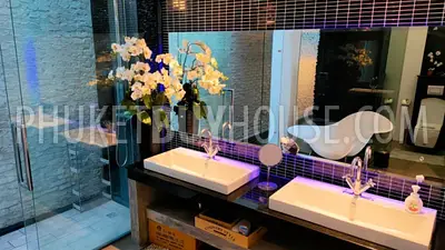 PAT7070: Villa with Outstanding Design Close to Patong. Photo #29