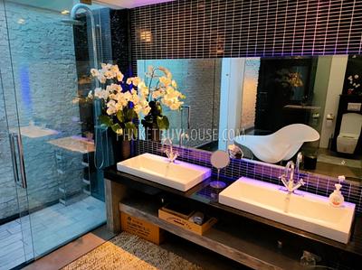 PAT7070: Villa with Outstanding Design Close to Patong. Photo #29