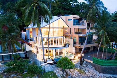 PAT7070: Villa with Outstanding Design Close to Patong. Photo #2