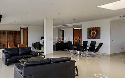 SUR6578: Penthouse with Pool for Sale in Surin. Photo #9