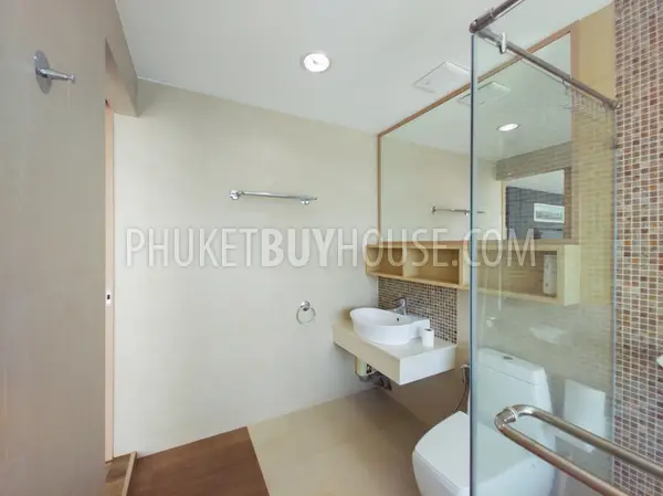 PAT6580: Modern Sea-View Apartment in Patong, Phuket: Ideal for Residence or Investment. Photo #11