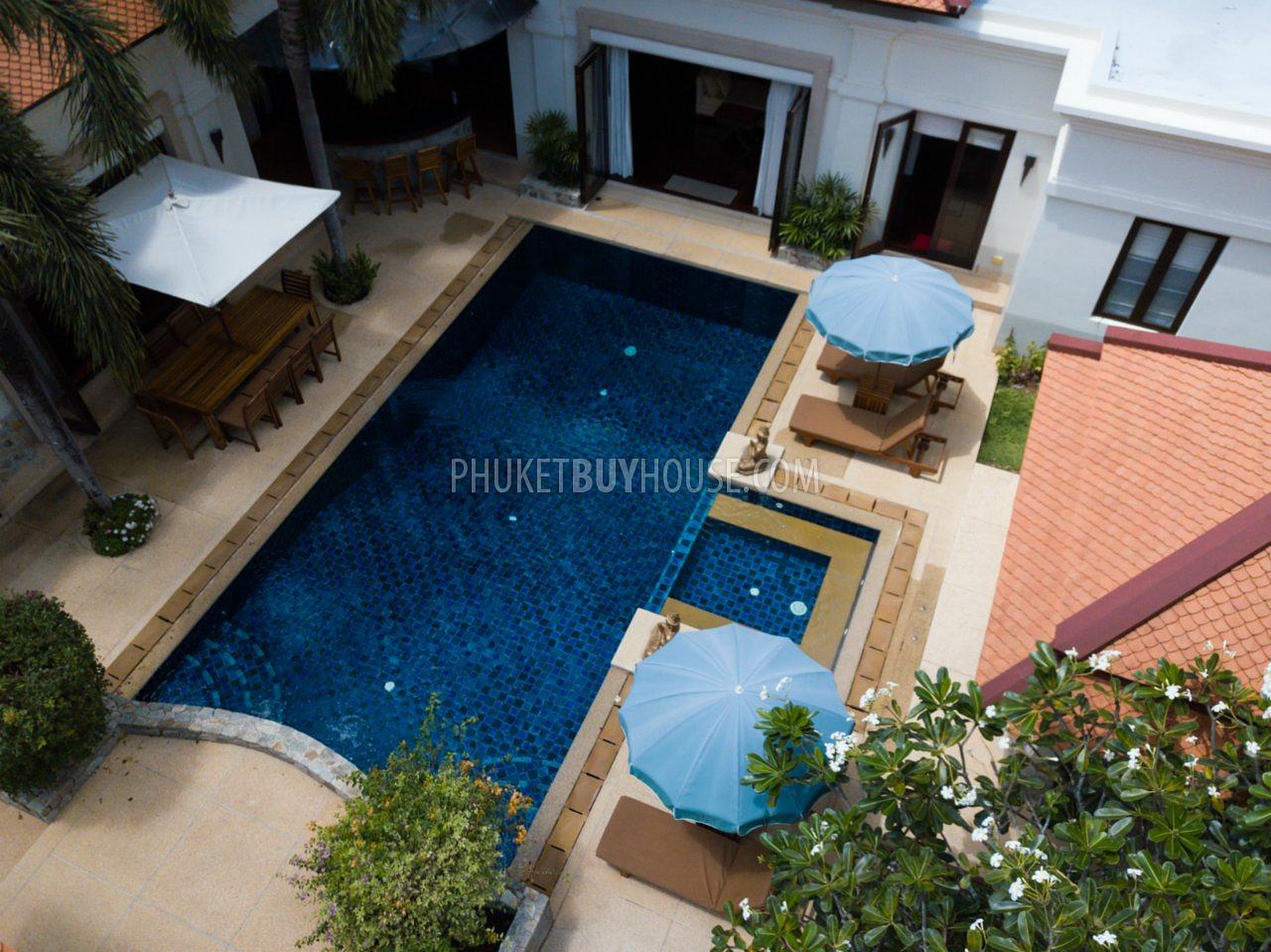 BAN6562: Villa with Pool and Garden for Sale in Bang Tao. Photo #2