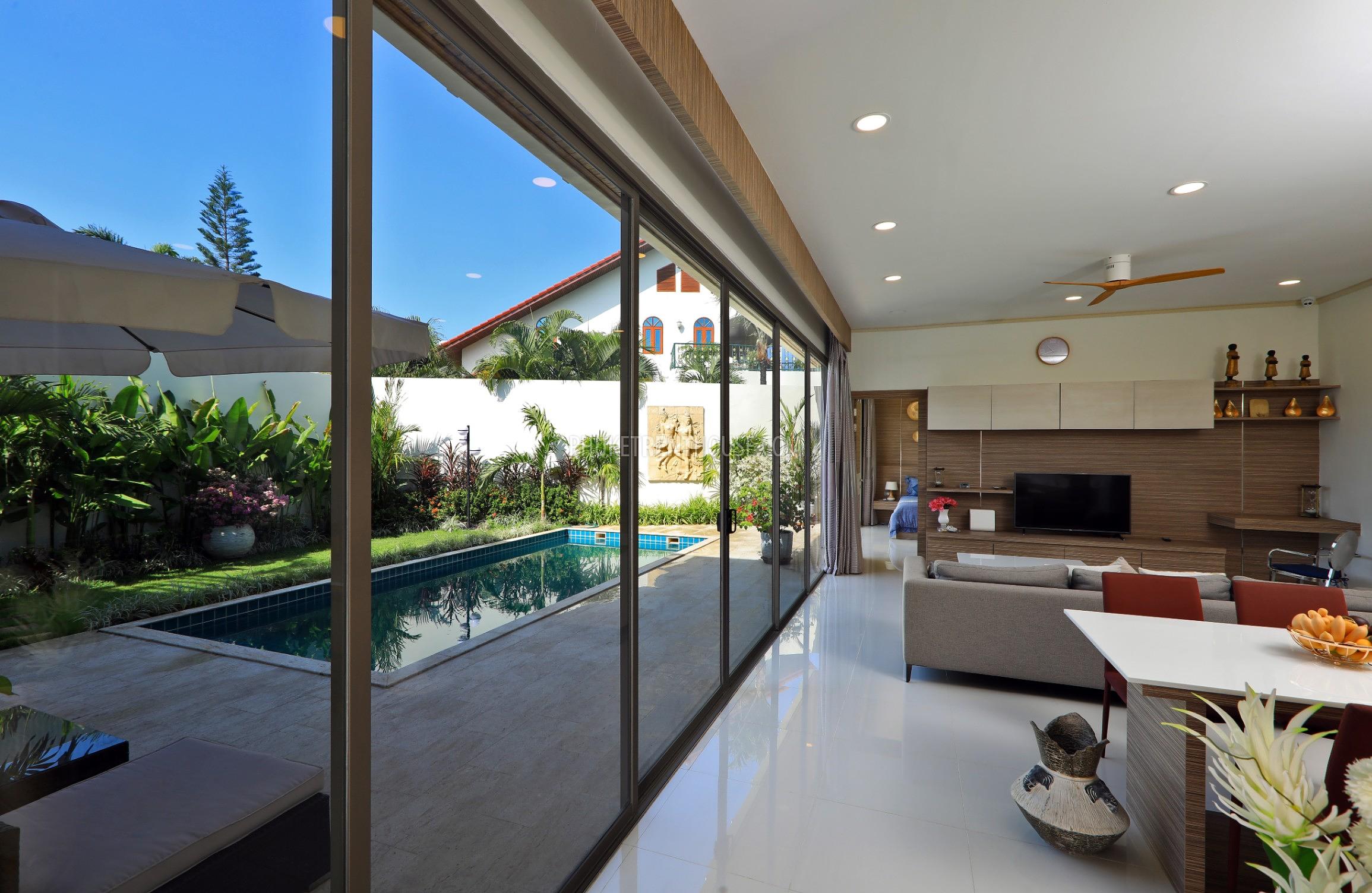 RAW21985: Stylish pool villa near Nai Harn Beach. Photo #20