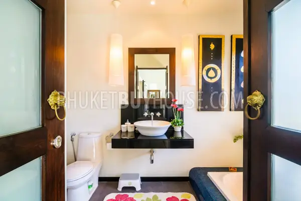 NAI6607: Villa with Pool in Nai Harn. Photo #42