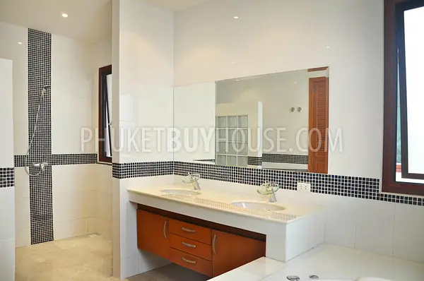 CHE6612: Spacious Villa with Pool in Cherng Talay. Fotoğraf #2