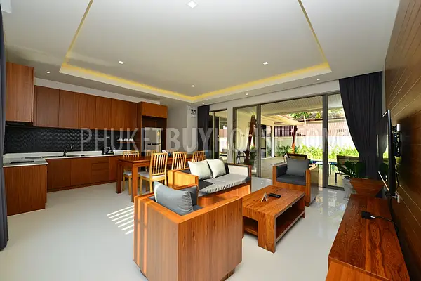 RAW6602: Tropical Villa with Pool in Rawai. Photo #8