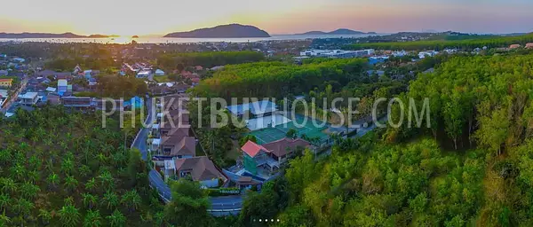 RAW6602: Tropical Villa with Pool in Rawai. Photo #14