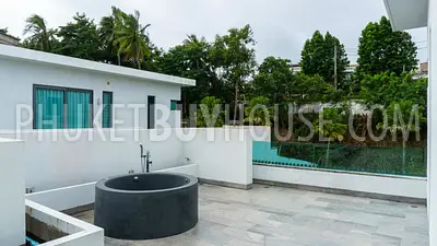 RAW6657: Villa by the Sea in Rawai. Photo #15