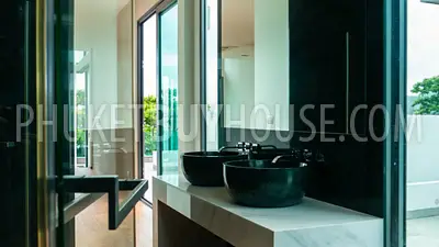 RAW6657: Villa by the Sea in Rawai. Photo #25