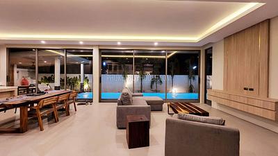 CHA22041: Modern Villa with 4 Bedrooms For Sale in Chalong. Photo #5
