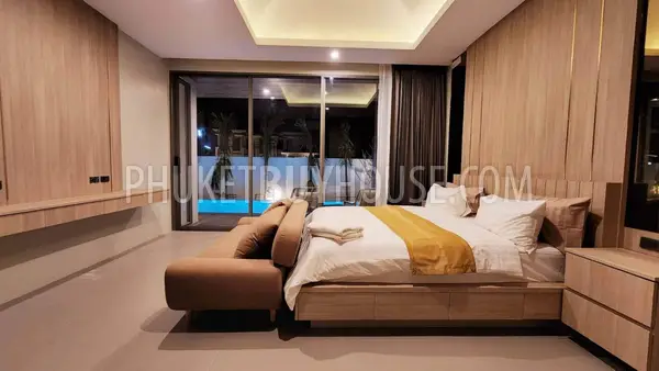 CHA22041: Modern Villa with 4 Bedrooms For Sale in Chalong. Photo #6