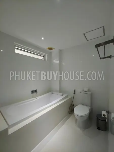 KAR5583: 2-Bedroom Apartment overlooking Andaman Sea in Karon. Photo #20