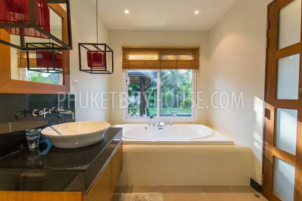 NAI6666: Magnificent Villa with a large Territory in Nai Harn area. Photo #8