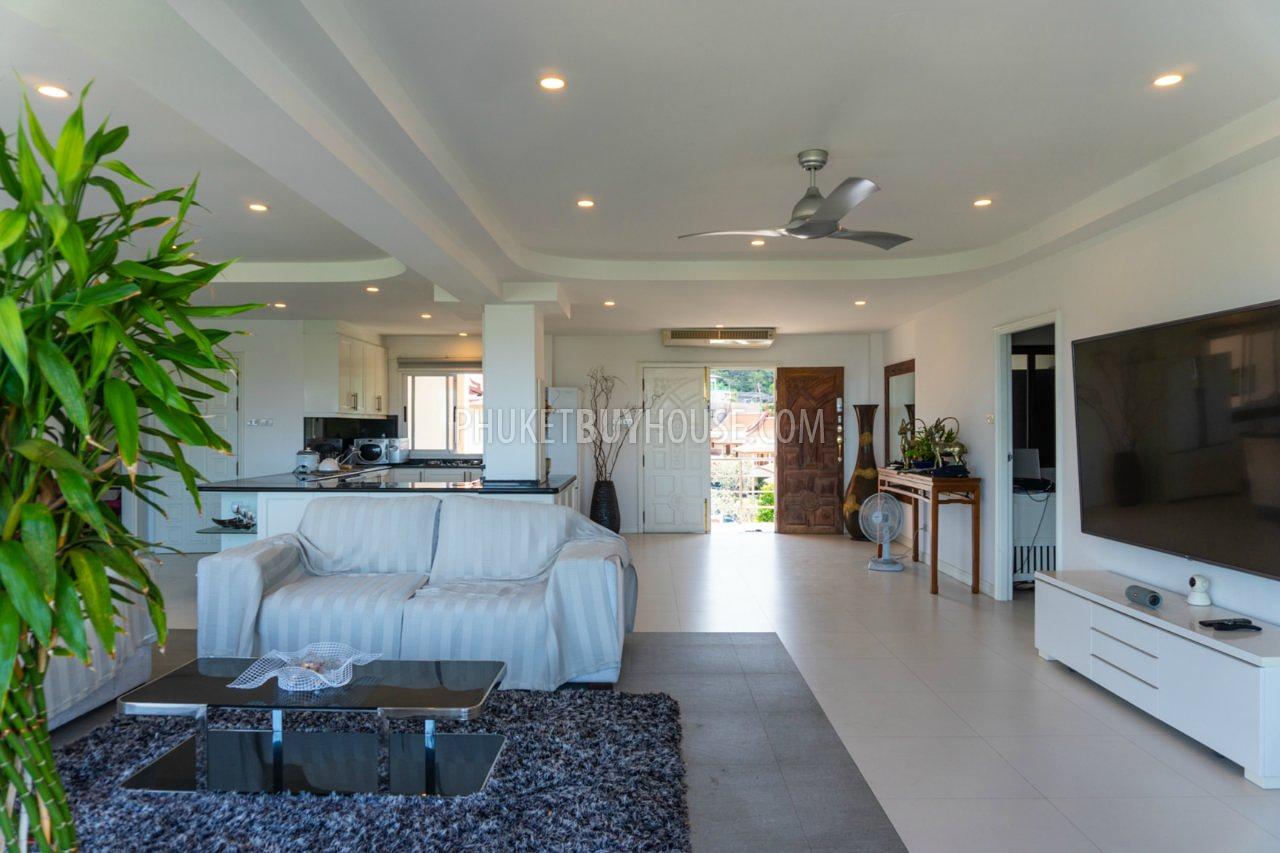 PAT6689: Penthouse for Sale in Patong. Photo #12