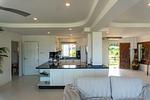 PAT6689: Penthouse for Sale in Patong. Thumbnail #14