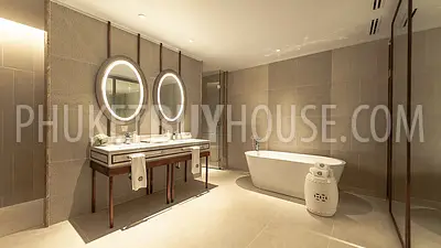 LAG22067: Eclipsing 2 Bedroom Penthouse with Ocean views in Bang Tao. Fotoğraf #6