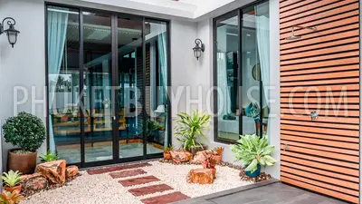 NAI6695: Villa with a huge Garden in Nai Harn. Photo #33