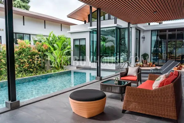 NAI6695: Villa with a huge Garden in Nai Harn. Photo #40