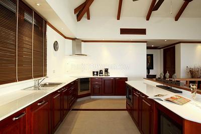 PAT6697: Luxury Villa with Panoramic Sea Views in Patong. Photo #19