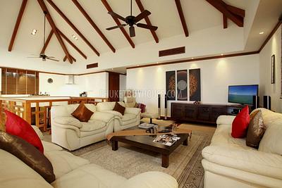 PAT6697: Luxury Villa with Panoramic Sea Views in Patong. Photo #23
