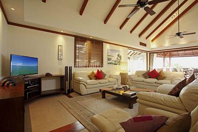 PAT6697: Luxury Villa with Panoramic Sea Views in Patong. Photo #24