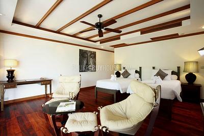 PAT6697: Luxury Villa with Panoramic Sea Views in Patong. Photo #26