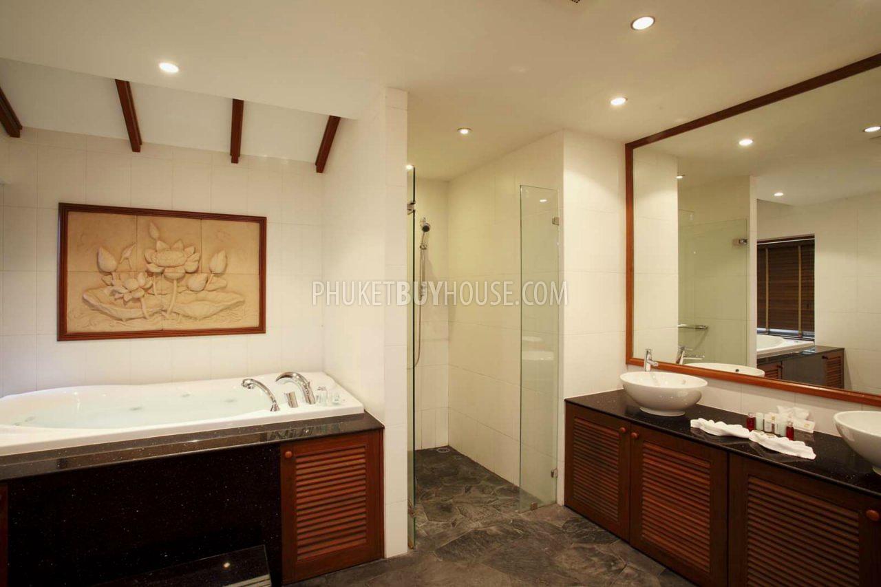 PAT6697: Luxury Villa with Panoramic Sea Views in Patong. Photo #31