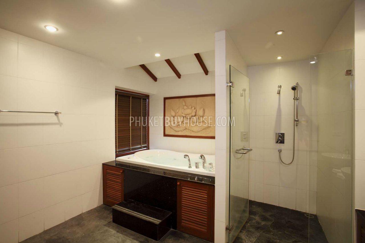 PAT6697: Luxury Villa with Panoramic Sea Views in Patong. Photo #32