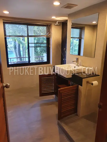 NAI6698: Townhouse for Sale, 350 meters to Nai Harn Beach. Photo #18