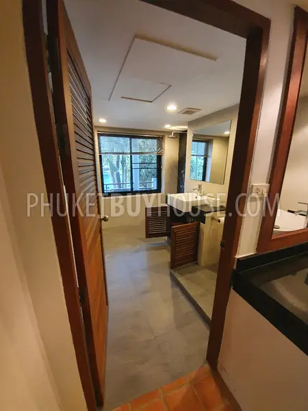 NAI6698: Townhouse for Sale, 350 meters to Nai Harn Beach. Photo #23