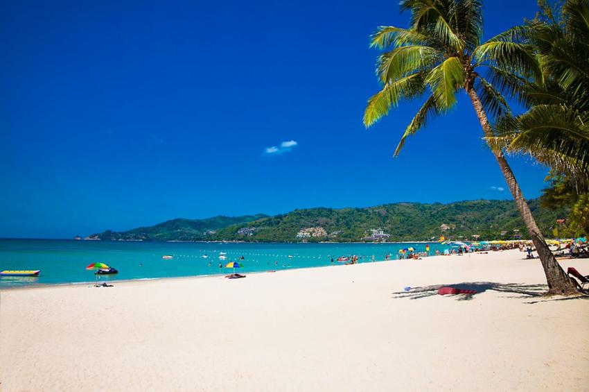 Exploring the Pros and Cons of Buying and Renting Property in Phuket