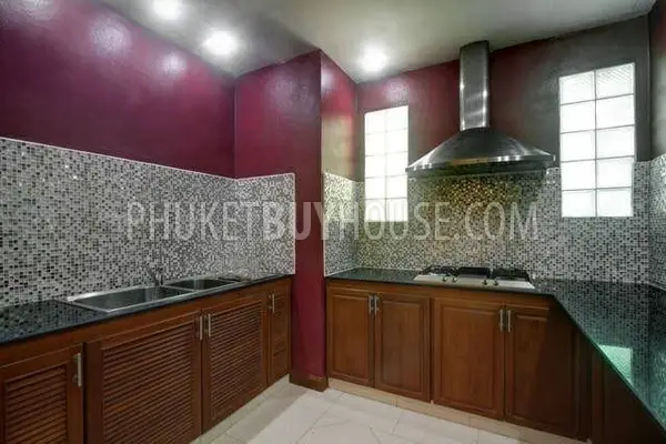 NAI6699: Townhouse in Walking Distance from Nai Harn Beach. Photo #5