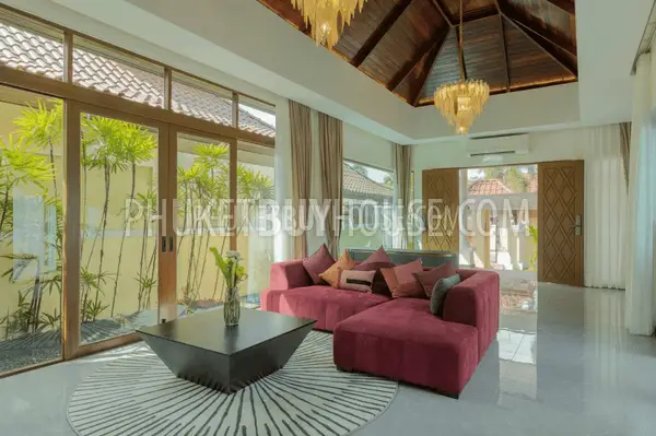 BAN6702: Tropical Villa Walking Distance to Bang Tao Beach. Photo #3