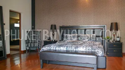 KTH6819: Villa for Sale overlooking the Golf Courses in Kathu. Photo #14