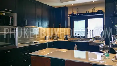 KTH6819: Villa for Sale overlooking the Golf Courses in Kathu. Photo #5