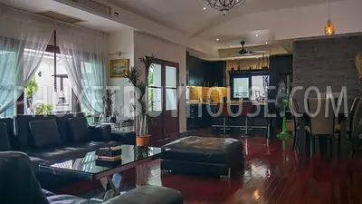 KTH6819: Villa for Sale overlooking the Golf Courses in Kathu. Photo #3