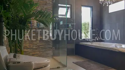 KTH6819: Villa for Sale overlooking the Golf Courses in Kathu. Photo #23