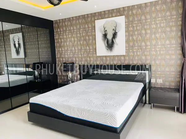 CHA6704: Urgent Sale! Elite complex of 4 villas in Chalong. Photo #8