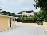 CHA6704: Urgent Sale! Elite complex of 4 villas in Chalong. Thumbnail #17