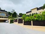 CHA6704: Urgent Sale! Elite complex of 4 villas in Chalong. Thumbnail #25