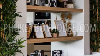 KAM21872: Upscale Four-Bedroom Condominium in Kamala. Fotoğraf #15