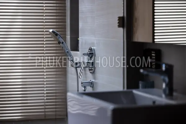 KAM21872: Upscale Four-Bedroom Condominium in Kamala. Photo #24
