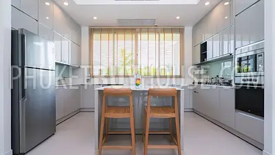 LAY6678: Magnificent Villa with a large garden in Layan area, Phuket. Fotoğraf #10