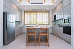 LAY6678: Magnificent Villa with a large garden in Layan area, Phuket. Thumbnail #10