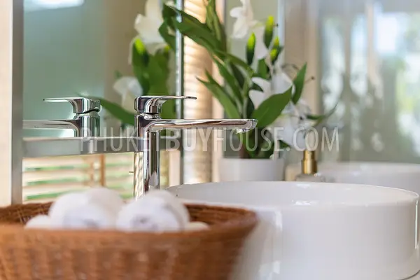 LAY6678: Magnificent Villa with a large garden in Layan area, Phuket. Photo #17